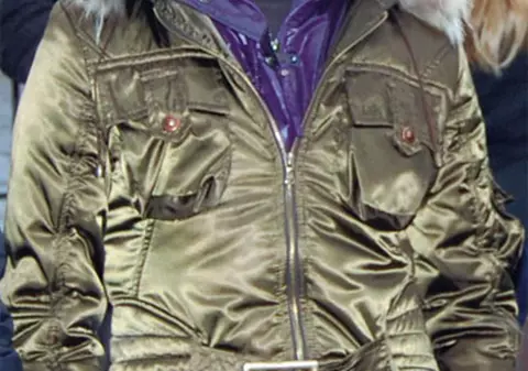 I s-au cerut bani, deşi tocmai fusese jefuită