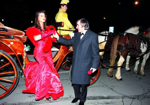 Adusă la bal cu trăsura