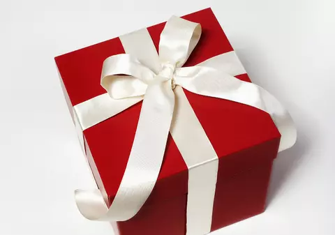 S-a bucurat aşa de mult când a primit jucării, încât a murit