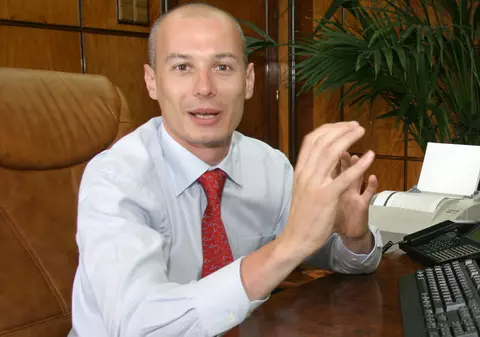 Olteanu a găsit soluţia pentru a-l "debarca" pe Băsescu