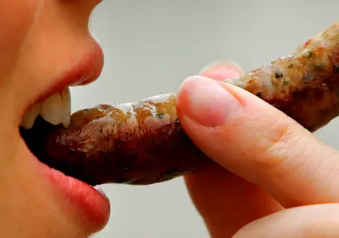 Croaţii s-au înfruptat dintr-un cârnat la grătar lung de 530 de metri