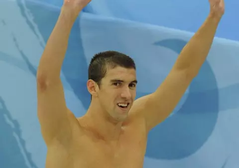 Michael Phelps nu va fi pedepsit pentru că a fumat marijuana