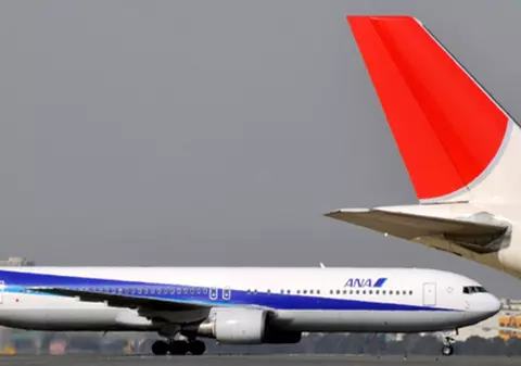 45 de pasageri ai unui avion american, răniţi după aterizarea la Tokyo