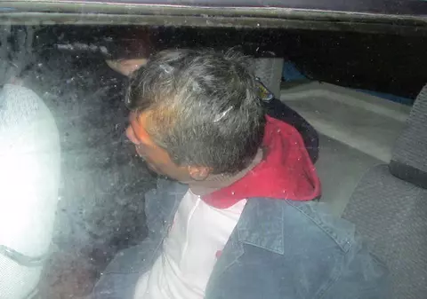 Hoţi surprinşi în flagrant