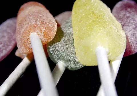 I-a dus la poliţie pentru că l-au lovit cu acadeaua