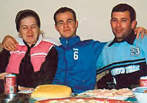 Un român de 15 ani, agresat în Florenţa