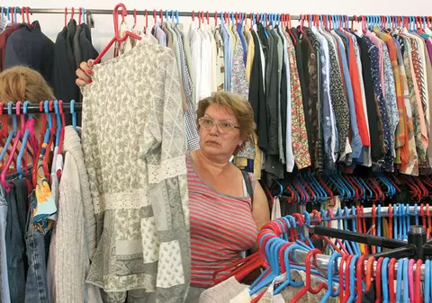 Ce trebuie să ştiţi când cumpăraţi haine de la second-hand