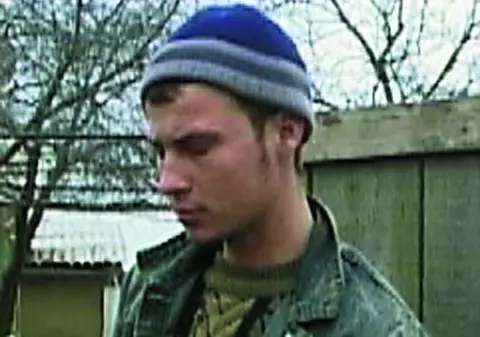 Fată de 14 ani, snopită în bătaie de concubin
