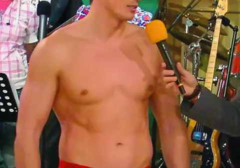 Botezatu a lansat chiloţii push-up