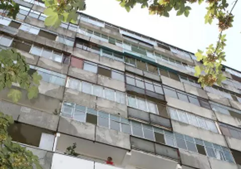 Blocul în care s-a înecat curentul electric