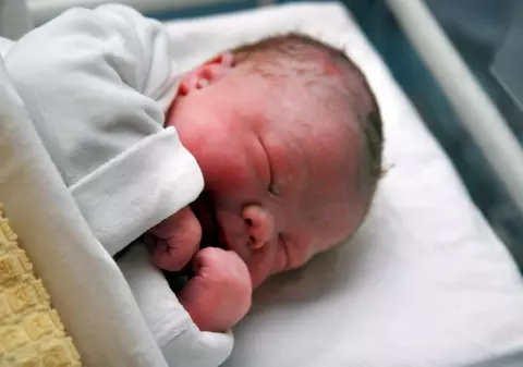 A devenit tată la 75 de ani