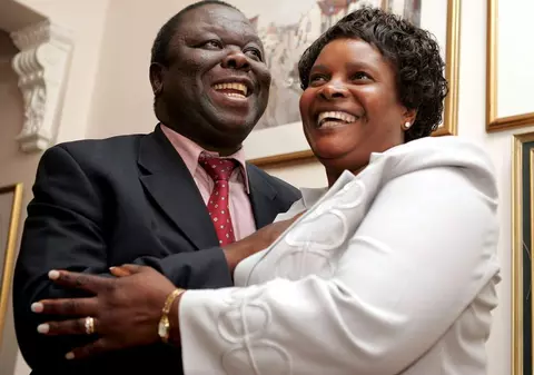 Premierul zimbabwean, rănit într-un accident, iar soţia sa a murit