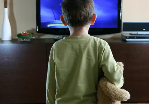 Le-au confiscat televizorul la reclamaţia vecinilor