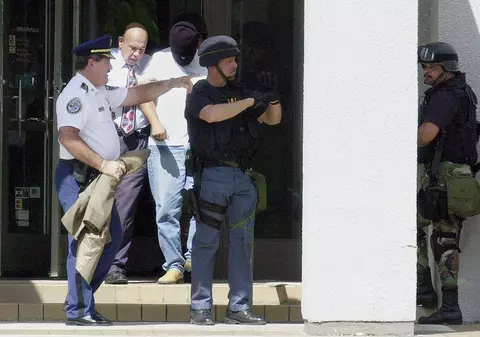 A spart aceeaşi bancă de trei ori
