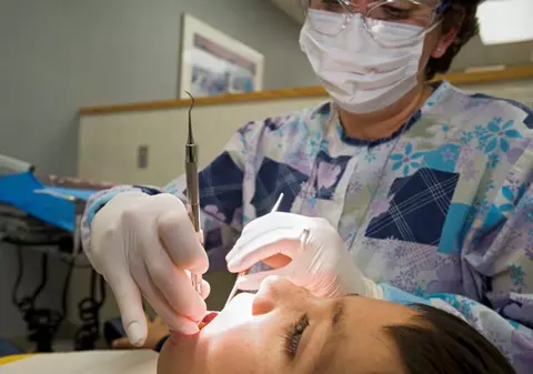 A înghiţit o freză dentară