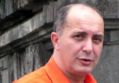 Miliardarul Popoviciu, reţinut de DNA