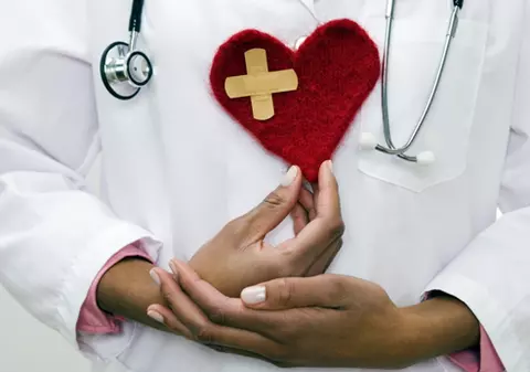 Nefericirea în dragoste, la fel de periculoasă ca un infarct