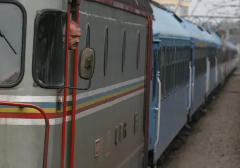 Impiegat călcat de tren