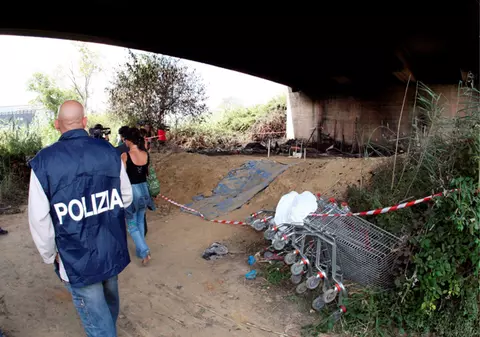 Tabără de romi români, demolată la Milano