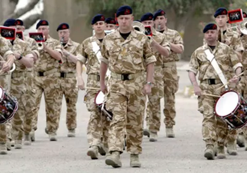 Trupele britanice se retrag din Irak