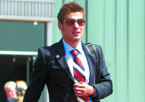 Mutu, cafenea de 100 000 € 
