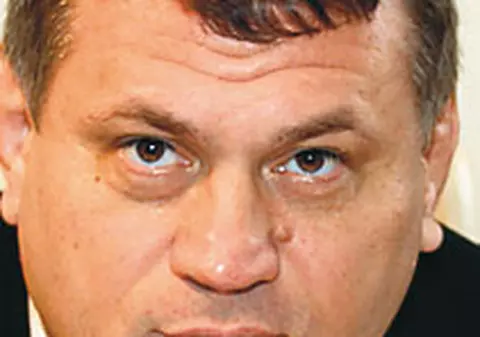 În direct cu autorităţile