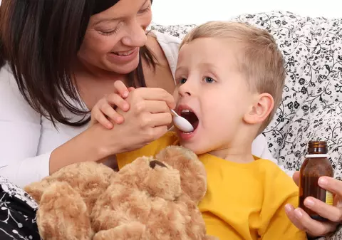 Cum trataţi infecţiile respiratorii la copii