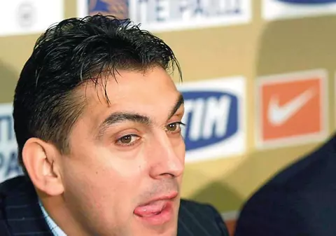 Atac la o starletă din Grecia?