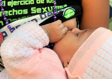 Au cumpărat un bebeluş în Spania pentru a-l folosi la cerşit