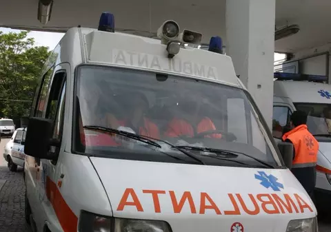 Şi-a snopit în bătaie mama de 79 de ani 