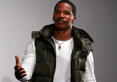 Jamie Foxx îşi revine după lupta cu un hoţ