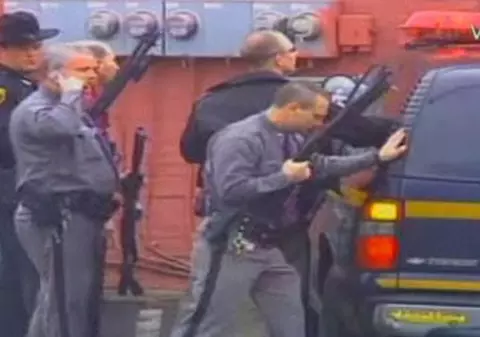 14 morţi după un atac armat în New York