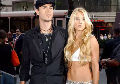 Enrique nu vrea să se însoare cu Anna Kournikova