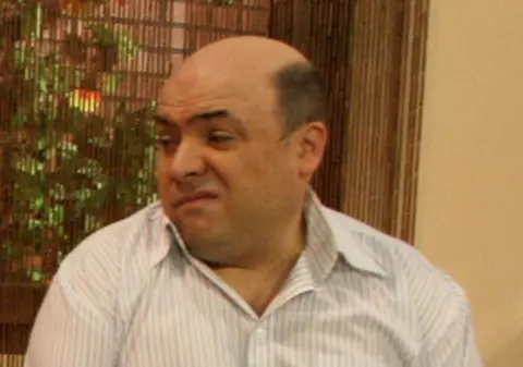 Ema îi şantajează pe Mârlanu’ şi pe Gogoaşe 
