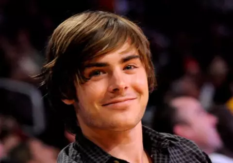 Zac Efron ”dă lovitura” cu ”17 Again”