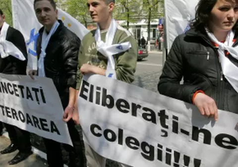 Primăria Chişinău anunţă dispariţia a trei tineri