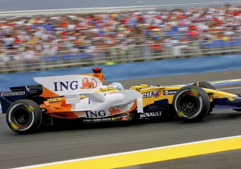 Monopostul lui Alonso, expus la Focşani