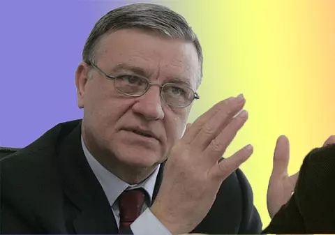 "Naşul" l-a ales pe Lucescu Jr.