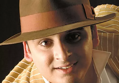 Manelistul Liviu Mititelu îşi vinde locuinţa din Sinaia