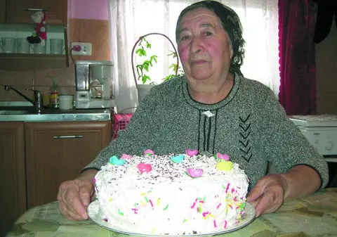 Poftiţi la tort din 3 ciocolate!