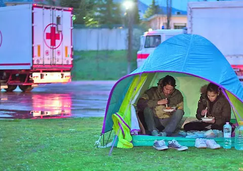 5 români, ucişi de cutremur