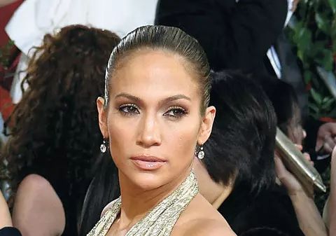 Jennifer Lopez: «Somnul e secretul frumuseţii mele» 
