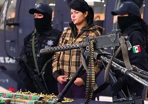 La doar 20 de ani, e traficantă de arme