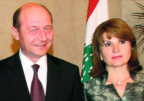 Băse, aşteptat cu pască şi ouă încondeiate