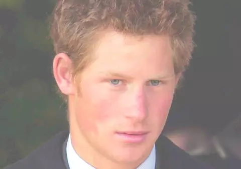 Prinţul Harry: "Nu m-am spălat pe cap de doi ani!"