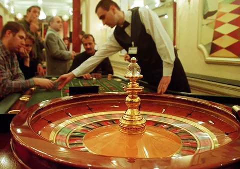 A câştigat aproape 100.000 de lei la ruletă 