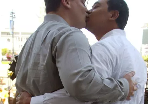 Codul Civil interzice căsătoriile între homosexuali