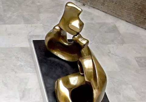 Sculptură de trei milioane de lire sterline, vândută la fiare vechi