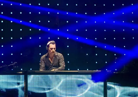 DJ Tiesto, show de trei ore la Festivalul ”CokeLive Peninsula”