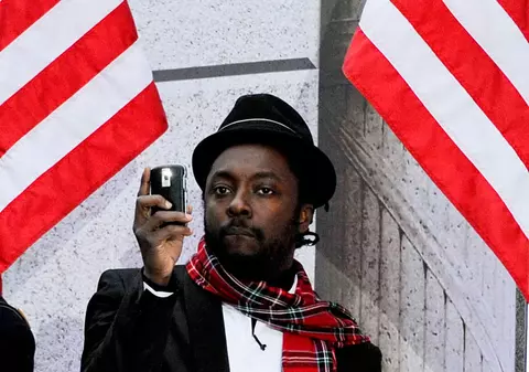 Will.i.am îi cere o slujbă preşedintelui Obama